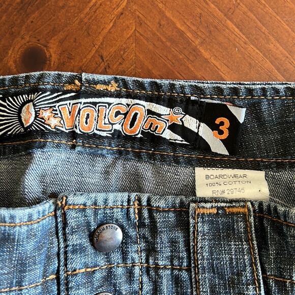 Volcom Juniors Size 3 Blue Denim Mini Jean Skirt Y2K - Picture 4 of 7